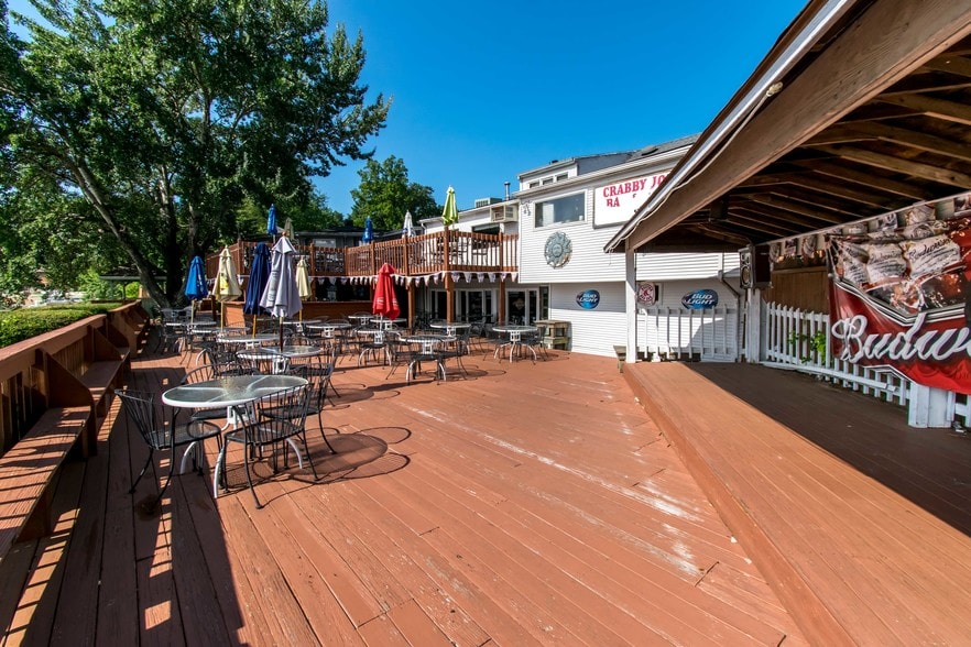 More Photos Of 141 Congamond Rd, Southwick Restaurant For Lease