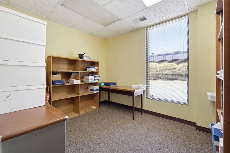 More Photos Of 319 Mocksville Ave, Salisbury Healthcare For Sale