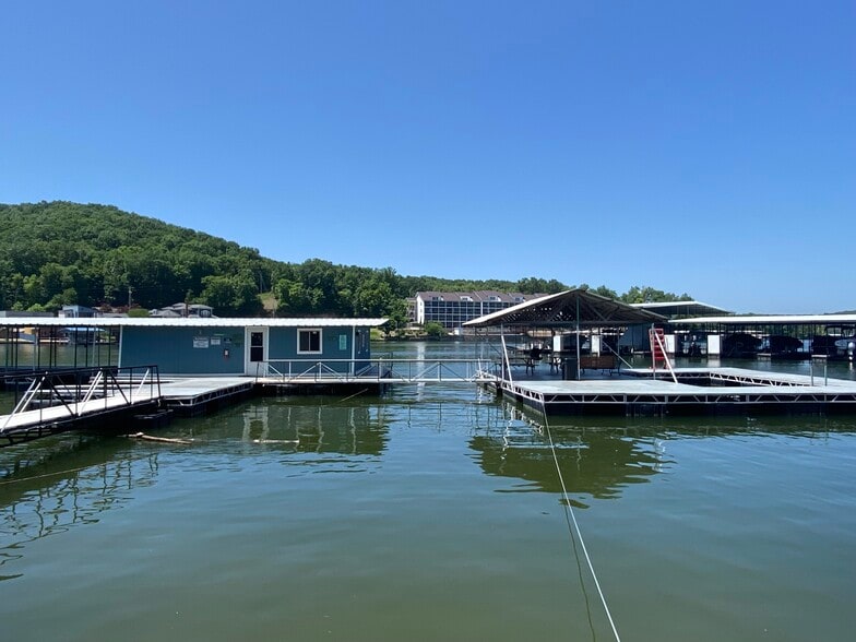 More Photos Of 256 Irish Hills Dr, Camdenton Hotel For Sale