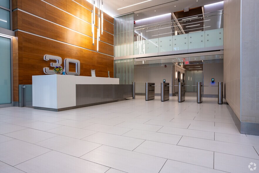More Photos Of 30 Montgomery St, Jersey City Office For Lease