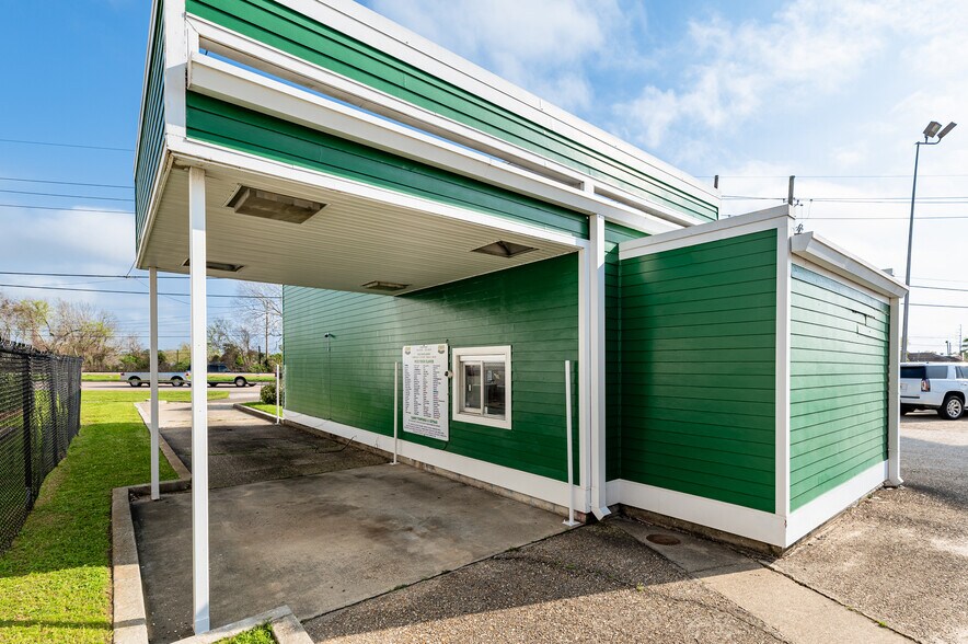 More Photos Of 2020 Belle Chasse Hwy, Terrytown Restaurant For Sale