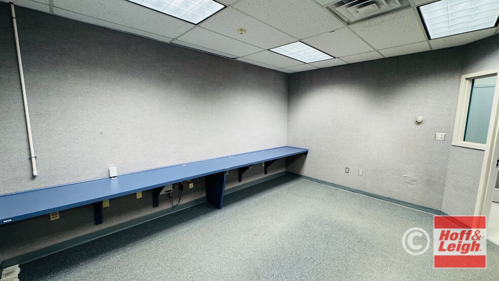 More Photos Of 1280 Sunset Dr, Copley Office For Sale