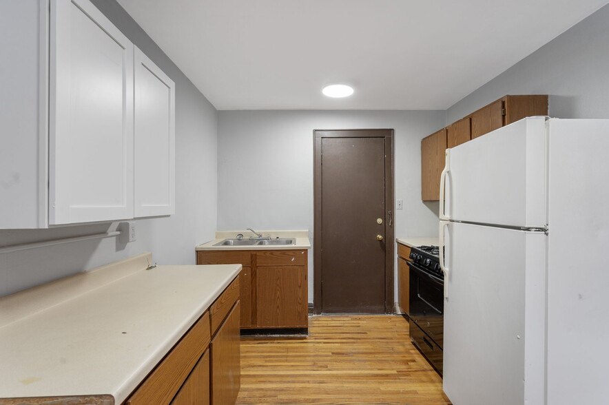 More Photos Of 487 Grand Ave, Saint Paul Apartments For Sale