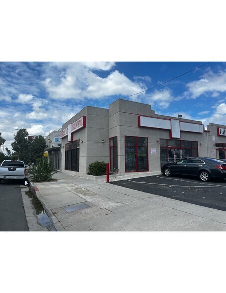 More Photos Of 18541 Sherman Way, Reseda Unknown For Lease