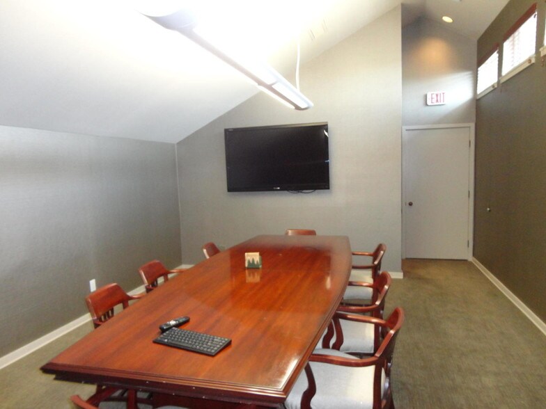 More Photos Of 1200 E Woodhurst Dr, Springfield Office Residential For Sale