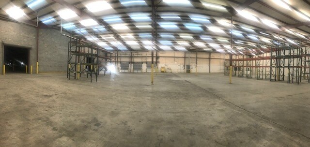 More Photos Of 2709 Walkup Ave, Monroe Warehouse For Lease