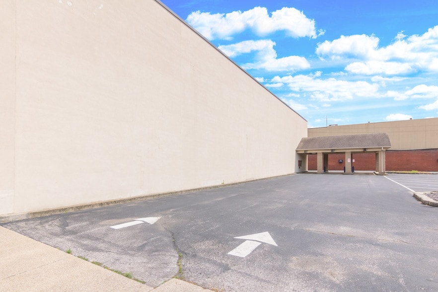 More Photos Of 300 Frederica St, Owensboro Office For Lease