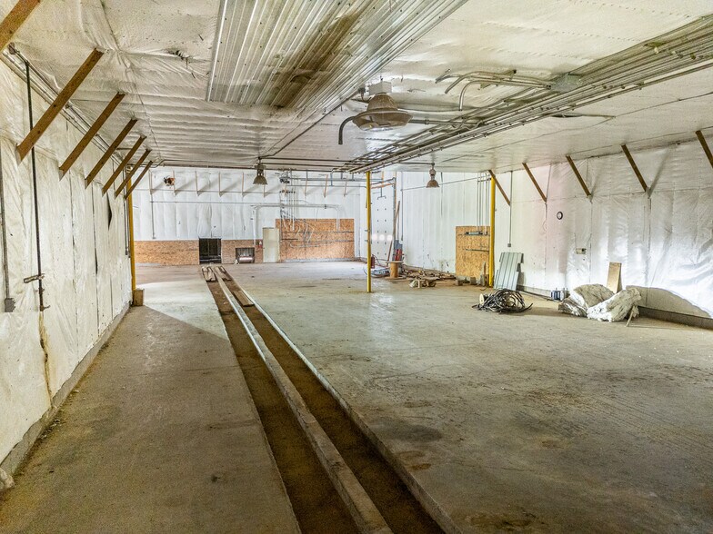 More Photos Of 11022 State Highway 122, Upson Warehouse For Sale
