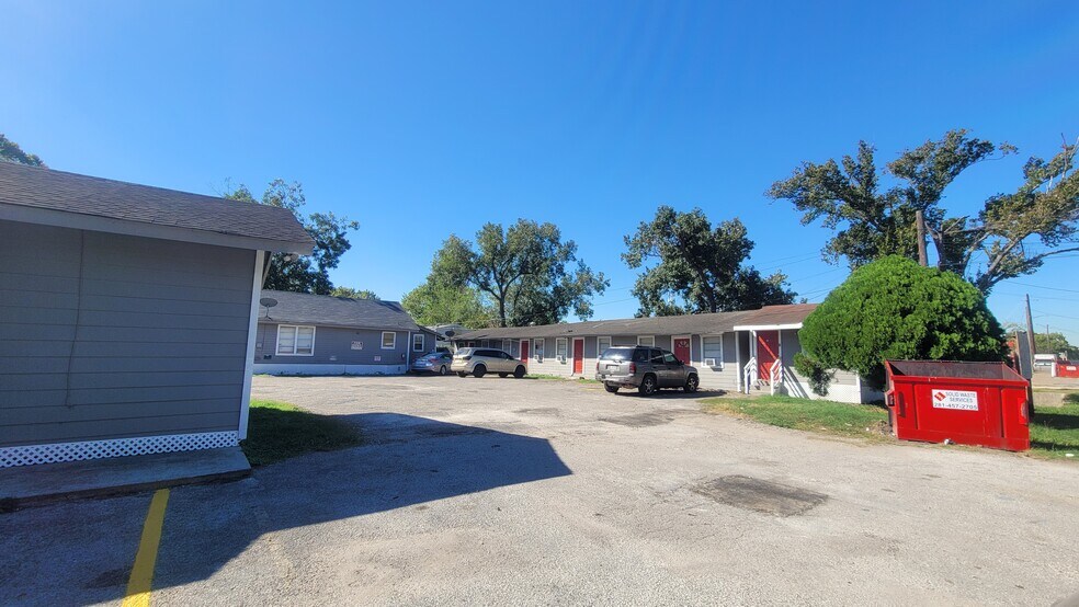 More Photos Of 13928 Bandera St, Houston Apartments For Sale