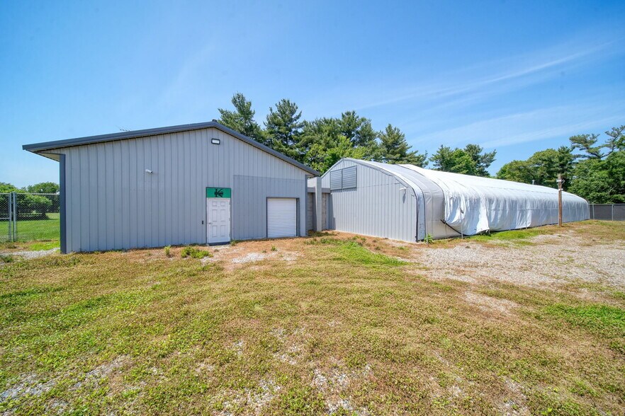 More Photos Of 15379 Howard Rd, Hanover Flex For Sale