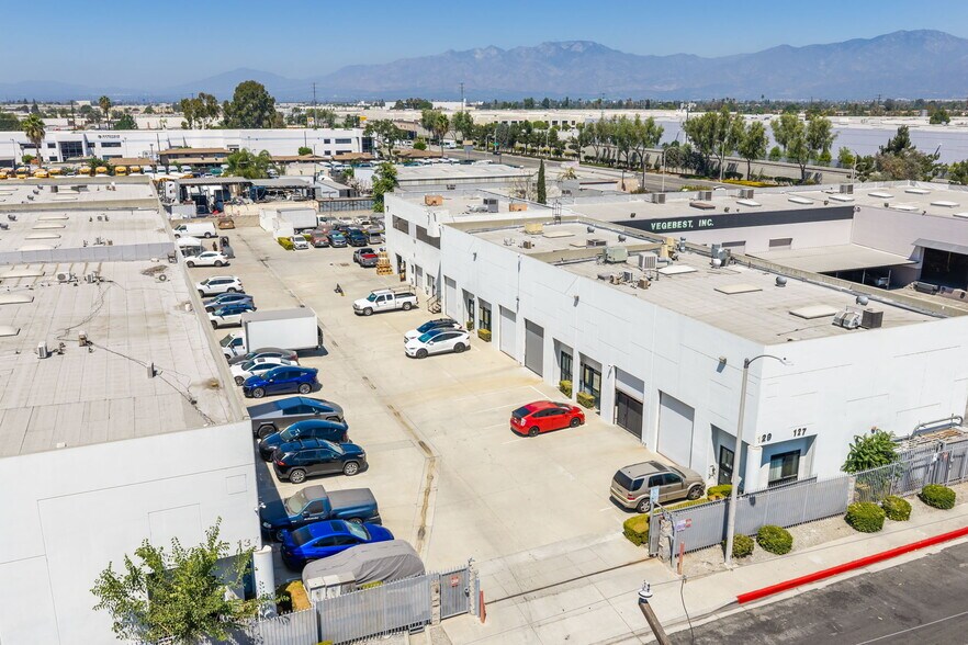 More Photos Of 127-129 S 8th Ave, La Puente Warehouse For Sale