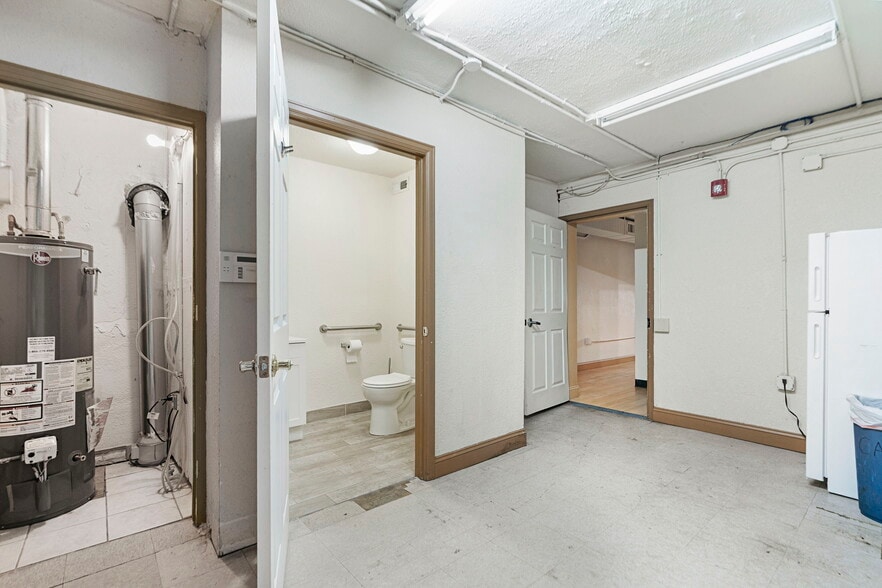 More Photos Of 5410-5430 W 44th Ave, Denver Freestanding For Lease