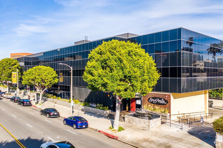 More Photos Of 50 N La Cienega Blvd, Beverly Hills Coworking Space