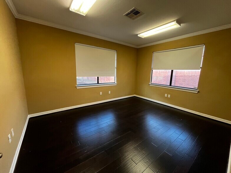 More Photos Of 4502 Riverstone Blvd, Missouri City Medical For Lease