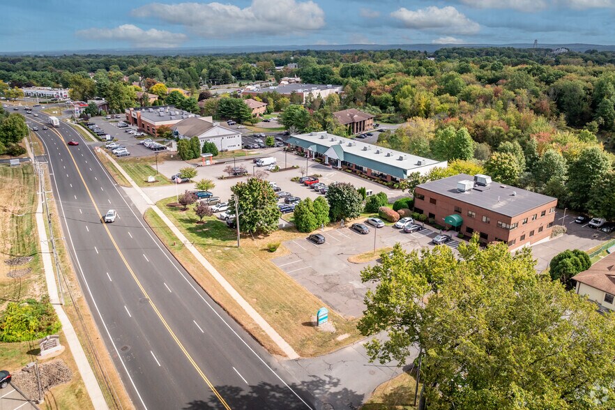 More Photos Of 546 Cromwell Ave, Rocky Hill Medical For Sale