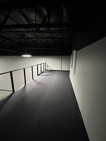 More Photos Of 4328-4330 Redwood Hwy, San Rafael Research And Development For Sale