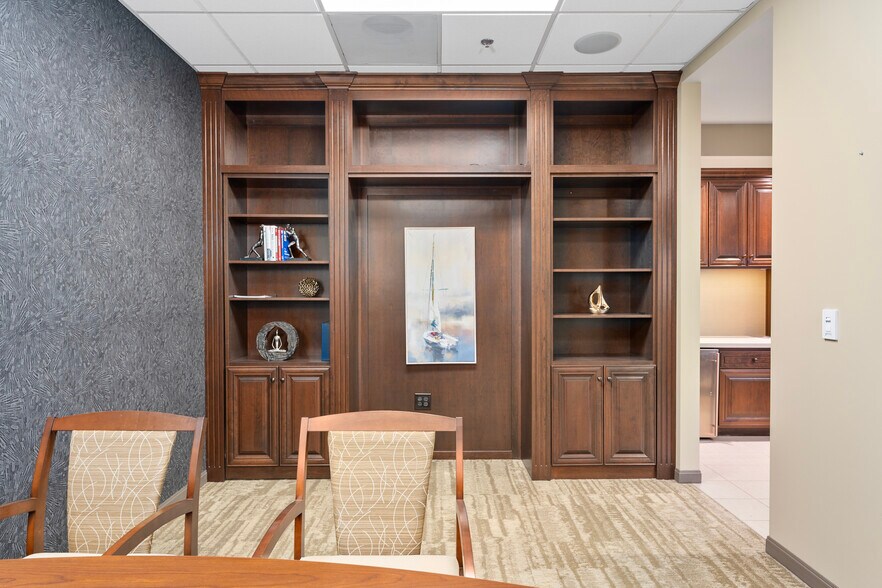 More Photos Of 975 Reserve Dr, Roseville Medical For Sale