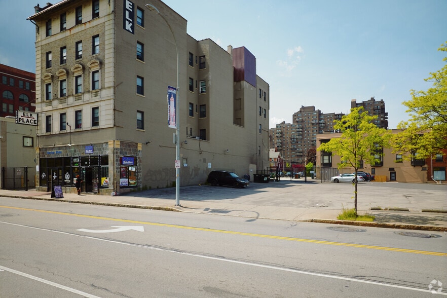 More Photos Of 113 N Clinton Ave, Rochester Apartments For Sale