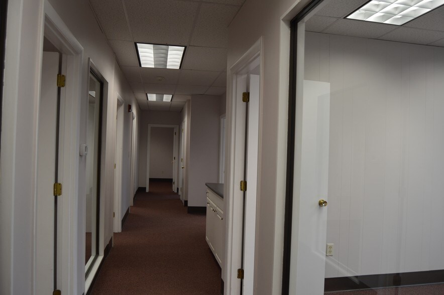 More Photos Of 500 Clark Rd, Tewksbury Medical For Sale