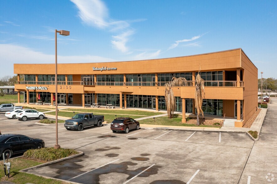 More Photos Of 2100 E Nasa Pky, Seabrook Storefront Retail Office For Lease