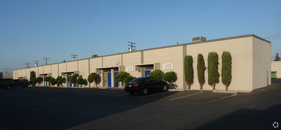 Primary Photo Of 1535 W McKinley St, Azusa Warehouse For Lease