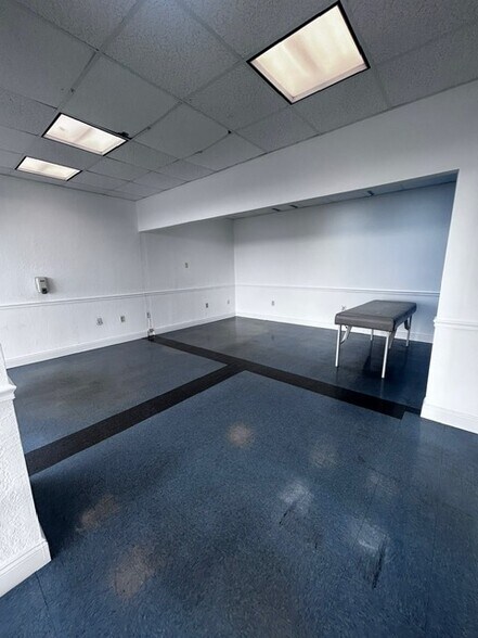 More Photos Of 900 W 49th St, Hialeah Medical For Lease