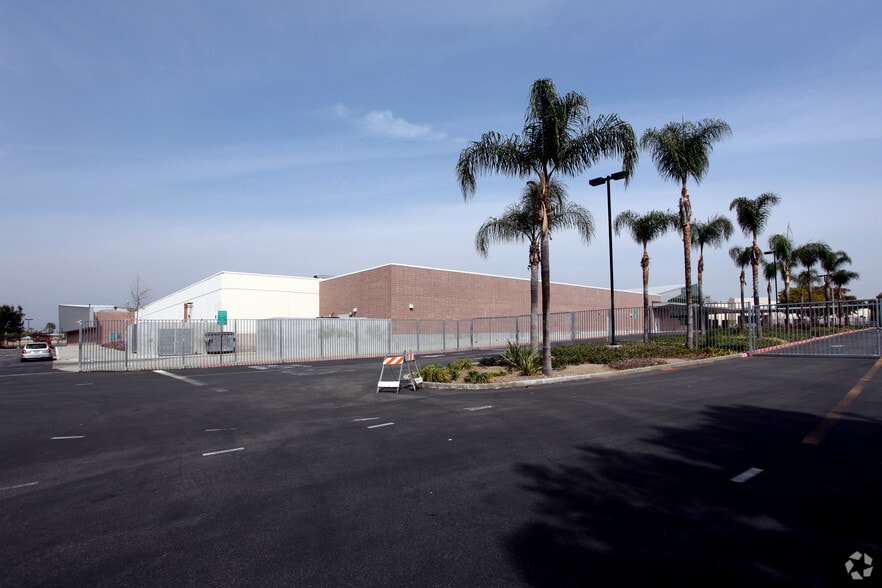 More Photos Of 1444-1460 E Holt Ave, Pomona Schools For Lease