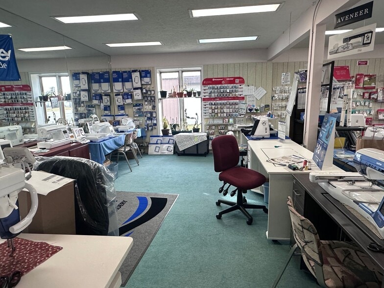 More Photos Of 966 W South Airport Rd, Traverse City Freestanding For Sale