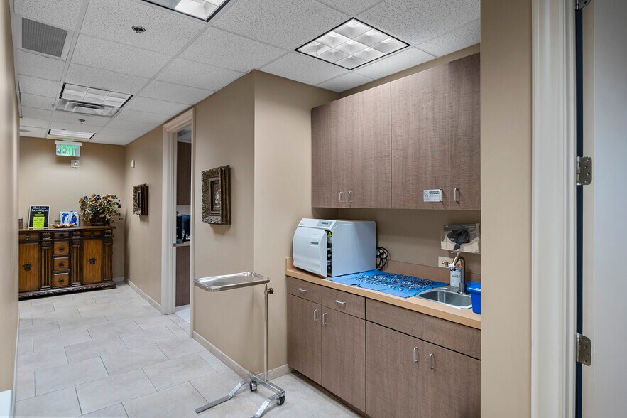 More Photos Of 1518 Legacy Dr, Frisco Office For Lease