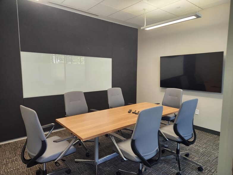 More Photos Of 77 Rowe St, Newton Warehouse For Lease