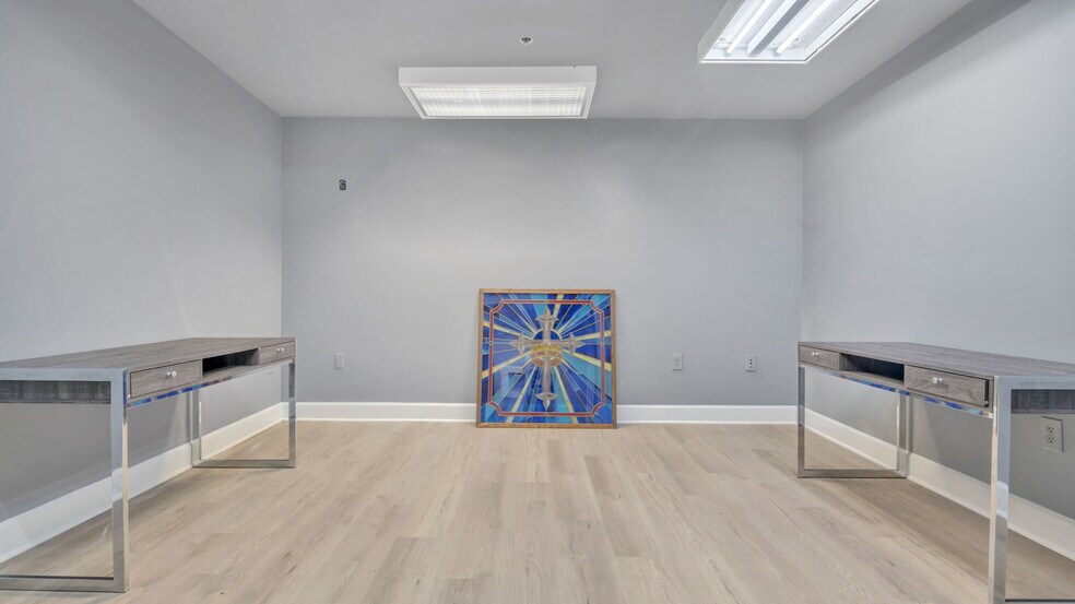 More Photos Of 323 8th St NE, Washington Apartments For Sale