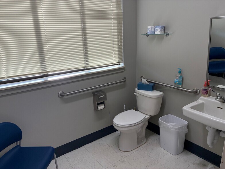 More Photos Of 295 Stoner Ave, Westminster Medical For Sale