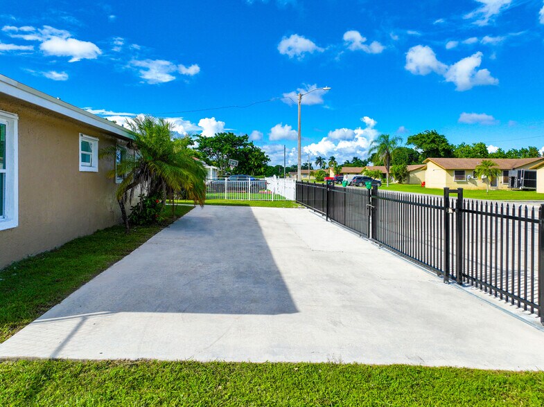 More Photos Of 22230 SW 115th Ct, Miami Apartments For Sale