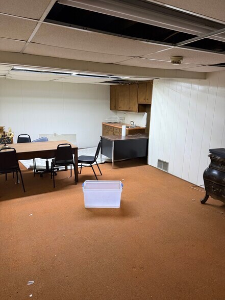 More Photos Of 204 W North St, Sikeston Office For Sale