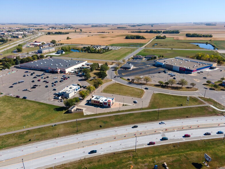 More Photos Of 1201 Susan Dr, Marshall Fast Food For Sale