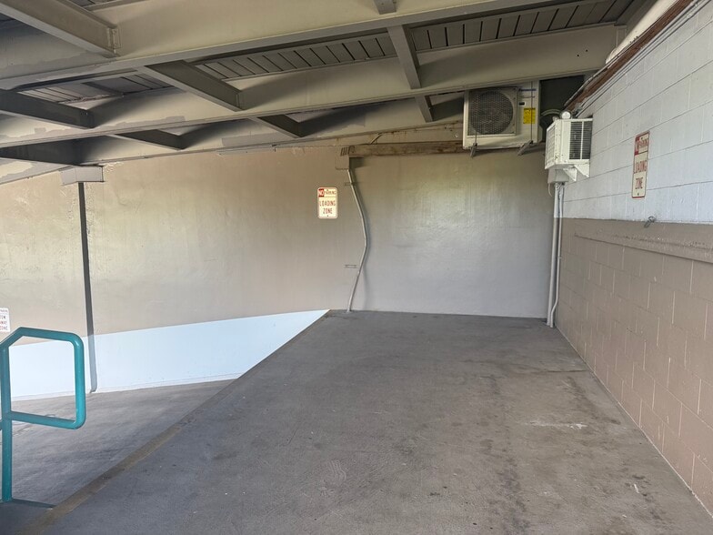 More Photos Of 98-021 Kamehameha Hwy, Aiea Warehouse For Lease