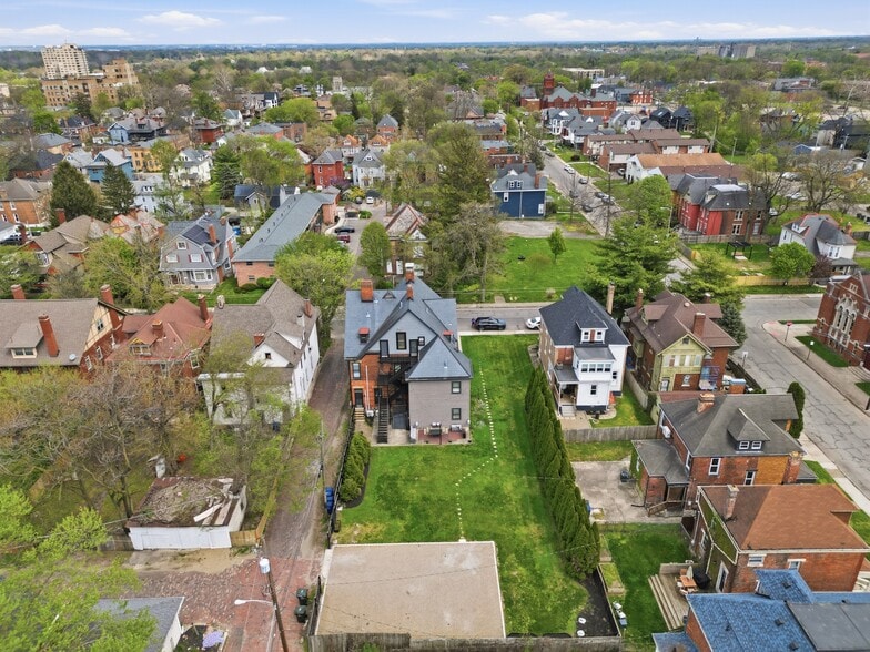 More Photos Of 83-87 Wilson Ave, Columbus Apartments For Sale