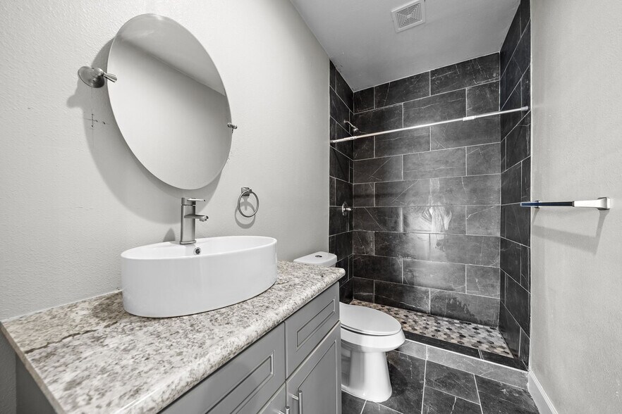 More Photos Of 614 35th St, Galveston Apartments For Sale