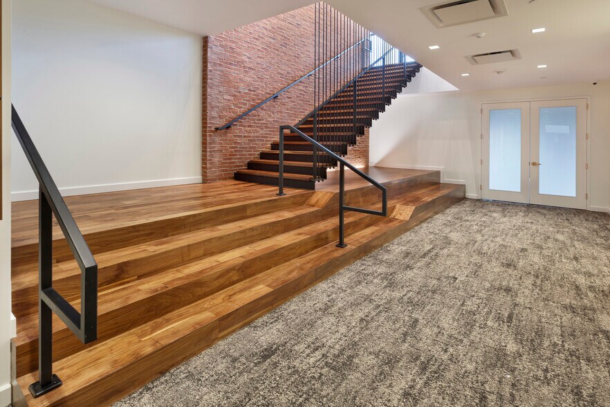 More Photos Of 277 S Washington St, Alexandria Office For Lease