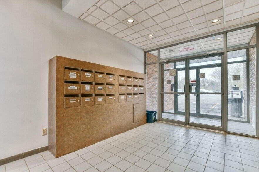 More Photos Of 28 Ch De La Côte-Saint-Louis O, Blainville Office For Lease