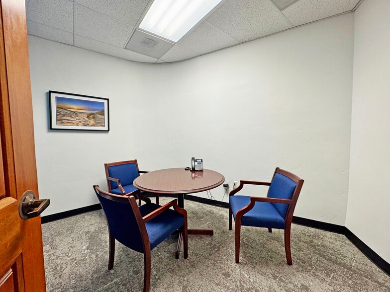 More Photos Of 1525 State St, Santa Barbara Office For Sale