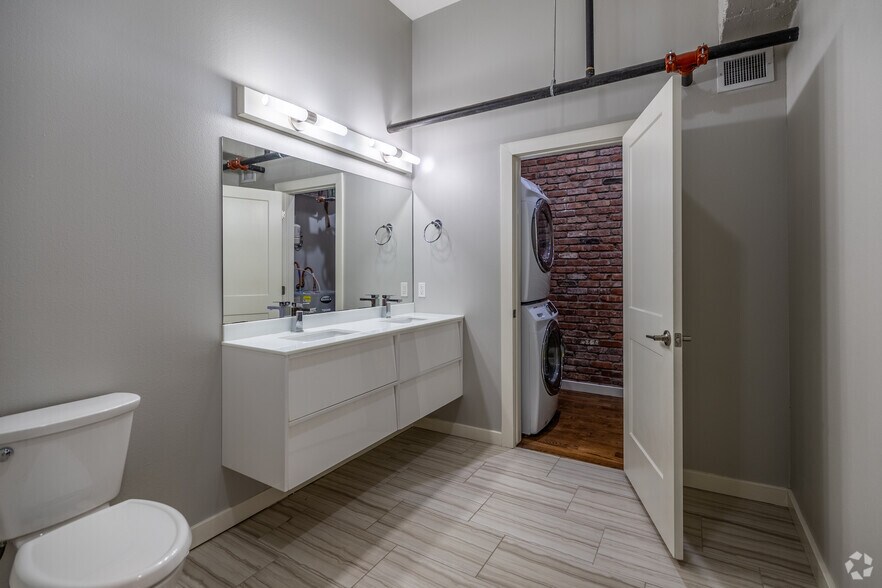 More Photos Of 310 E 1st St, Tulsa Apartments For Lease