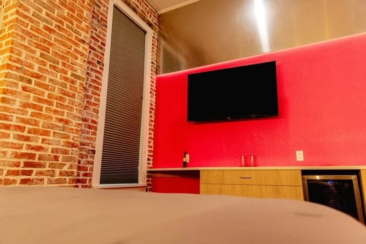 More Photos Of 111 N Lincoln Ave, Hastings Hotel For Sale