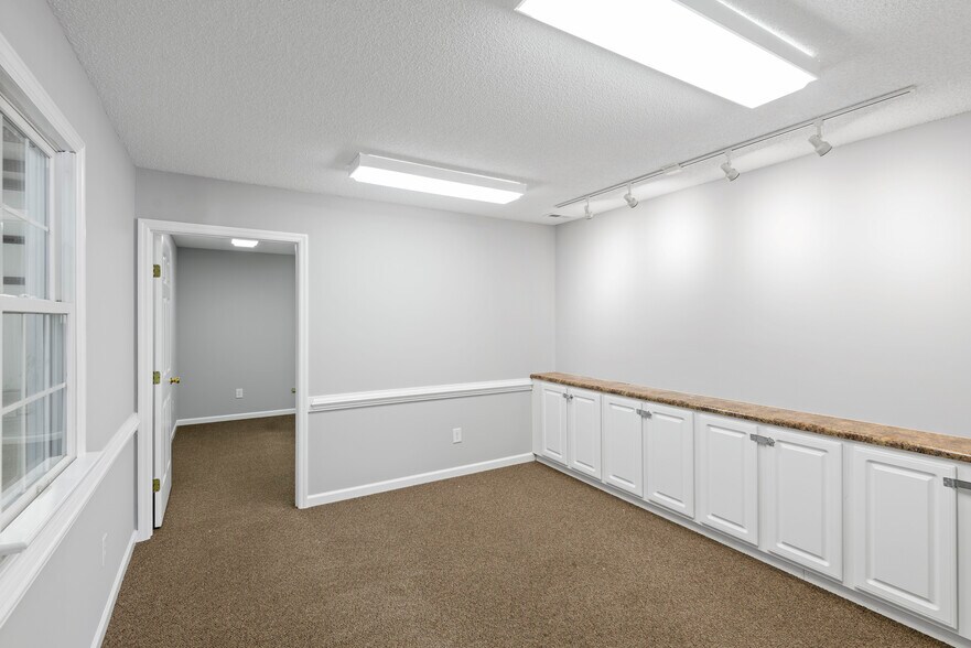 More Photos Of 3484-3490 Cameron Dr, Sanford Unknown For Lease