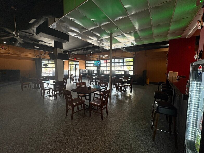 More Photos Of 1501-1505 Grand Blvd, Kansas City Freestanding For Lease