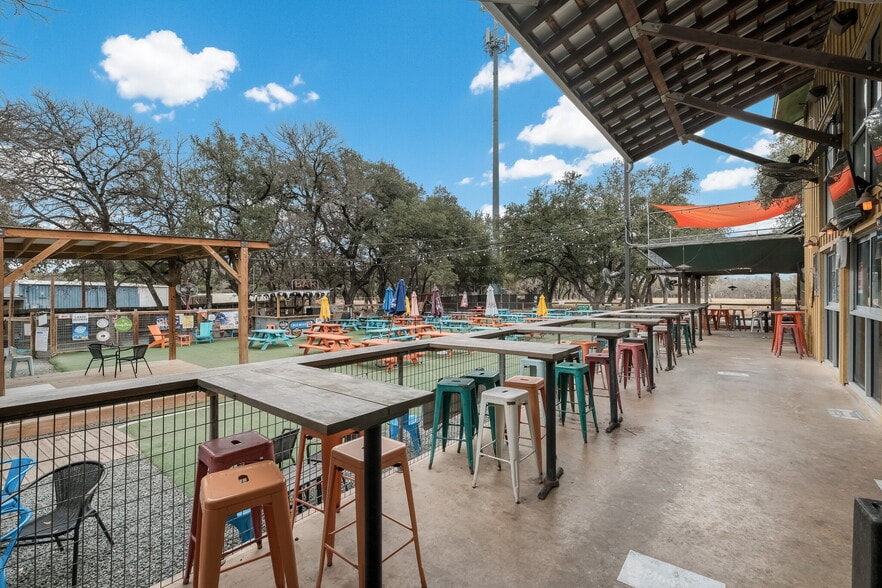 More Photos Of 13838 Jones Maltsberger Rd, San Antonio Restaurant For Sale