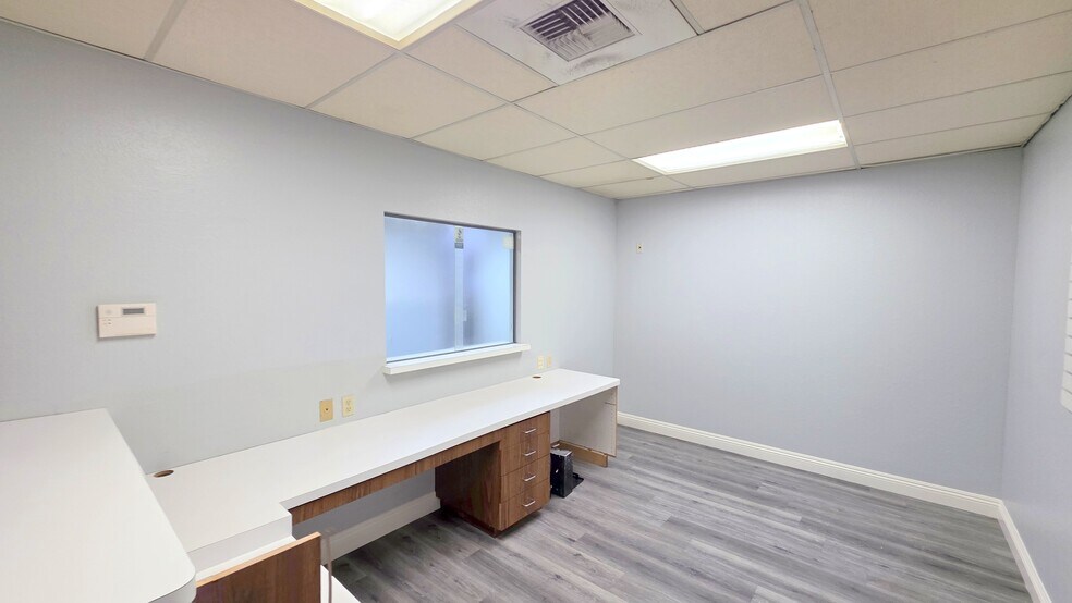 More Photos Of 647 E E St, Ontario Medical For Lease