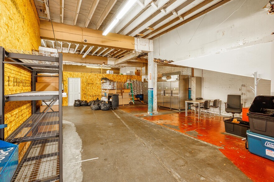 More Photos Of 205-207 NE Martin Luther King Jr Blvd, Portland Service For Lease