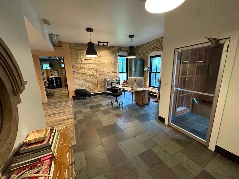 More Photos Of 1032 E Wayne St, South Bend Loft Creative Space For Lease