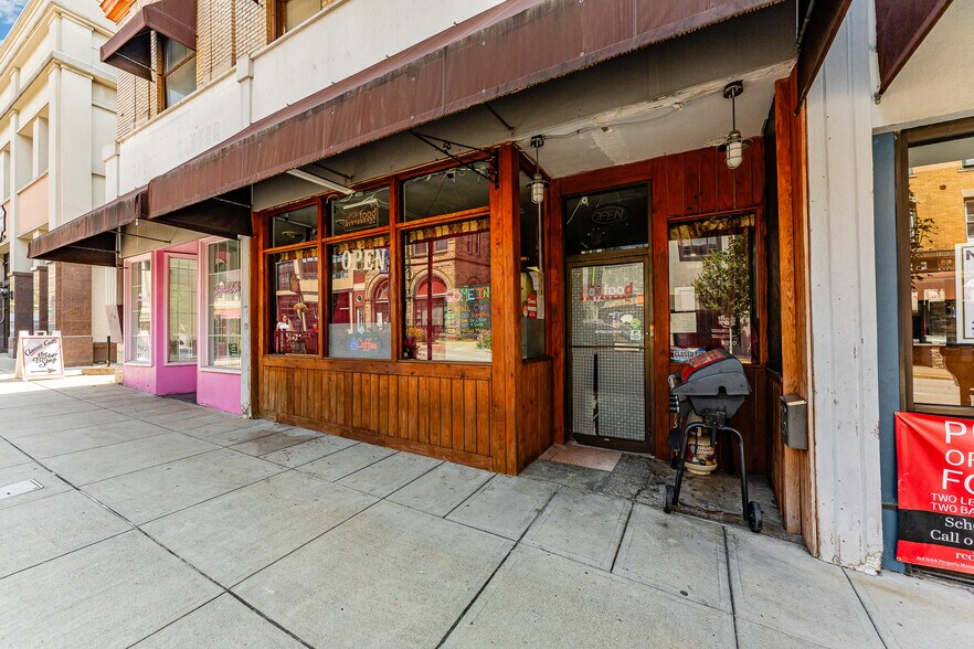 More Photos Of 214 Wall St, Morgantown Apartments For Sale